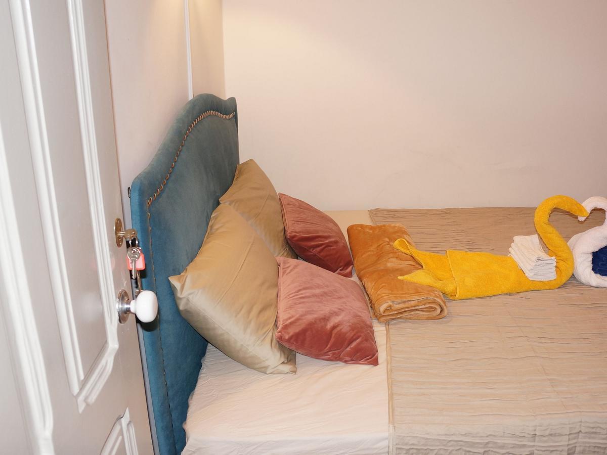 White And Grey Apartamento